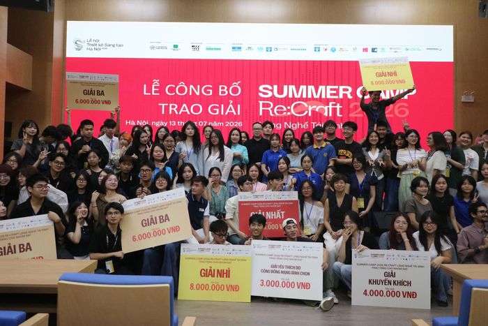Ban tổ chức đã trao 1 giải Nhất, 2 giải Nhì, 4 giải Ba, 3 giải Khuyến khích và 1 giải Video lan tỏa tại tại Xưởng thiết kế mùa Hè Summer Camp Re:Craft 2026. Ảnh: BTC