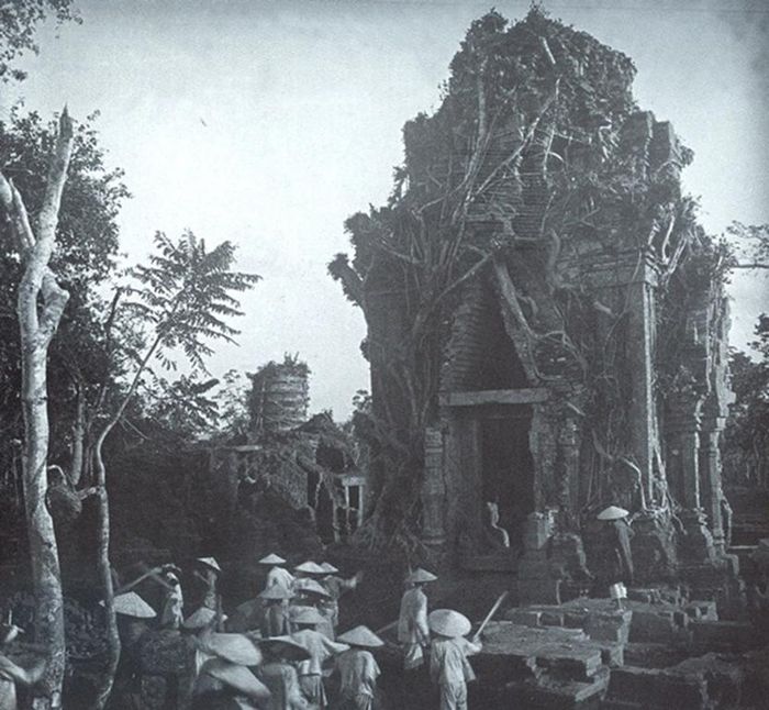 Ảnh chụp cuộc khai quật Đồng Dương năm 1902 của EFEO