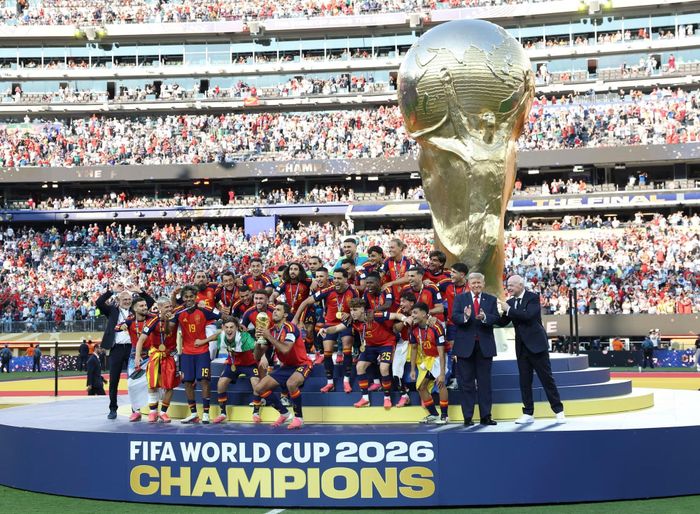 Phút đăng quang vô địch World Cup của đội tuyển Tây Ban Nha, lần thứ 2 trong lịch sử. (Ảnh: THX/TTXVN)