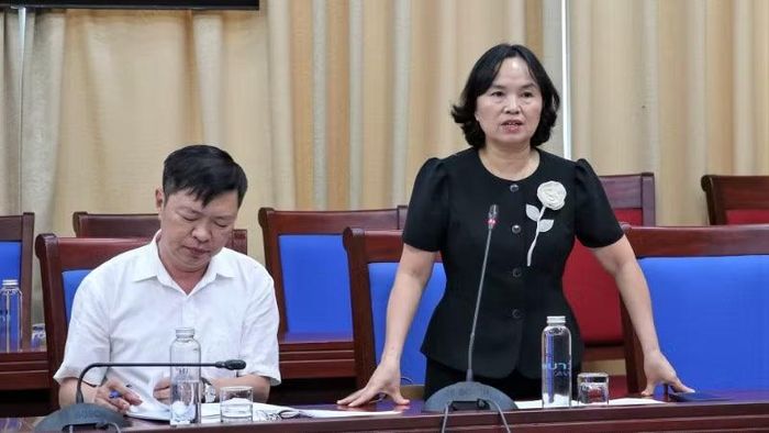 Phó Giám đốc Sở Nông nghiệp và Môi trường Võ Thị Nhung đề nghị các địa phương đôn đốc các đơn vị thi công đẩy nhanh tiến độ các dự án. (Ảnh: PT)