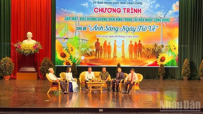 Tọa đàm tại lễ tuyên dương.