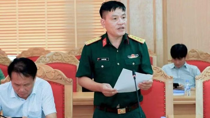 Đại tá Cao Tâm Tình, Phó Giám đốc Trung tâm Thể dục thể thao Quân đội (Cục Quân huấn-Nhà trường, Bộ Tổng Tham mưu) với bài tham luận "Kinh nghiệm phát triển thể thao thành tích cao trong Quân đội nhân dân Việt Nam".