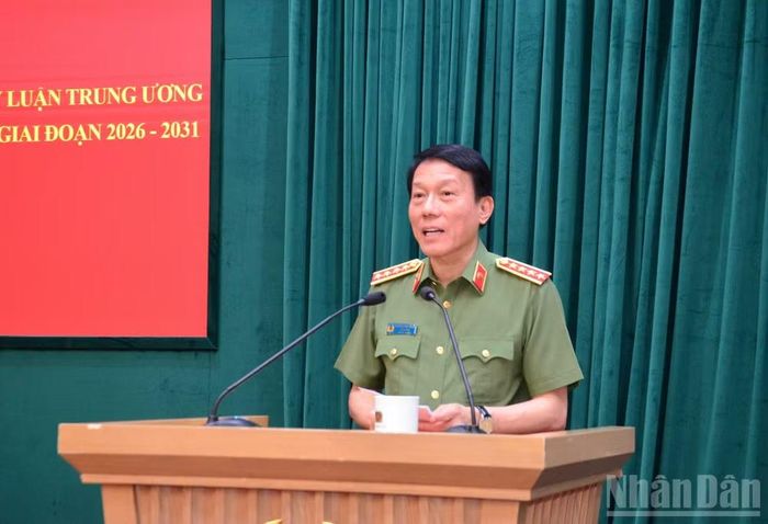 Đại tướng Lương Tam Quang, Ủy viên Bộ Chính trị, Bộ trưởng Công an phát biểu tại buổi lễ ký kết. (Ảnh: PHẠM CƯỜNG)