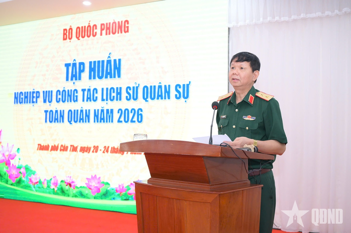  Trung tướng Vũ Cương Quyết phát biểu tại lớp tập huấn. 