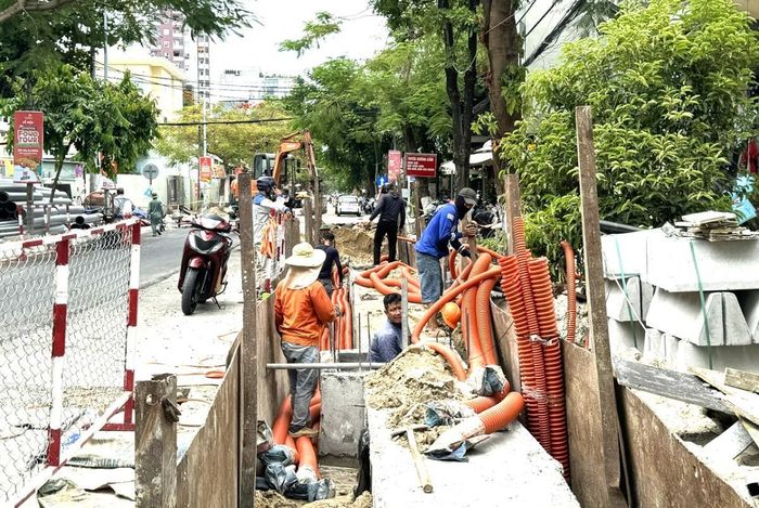 Thi công cải tạo và nâng cấp tuyến đường Lê Lợi (TP Đà Nẵng)