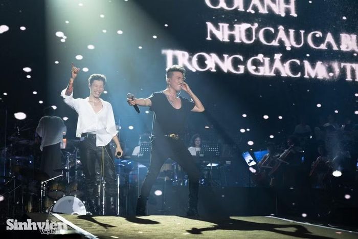 Bất ngờ hơn cả và vượt ngoài mọi dự đoán của khán giả, ca sĩ Đàm Vĩnh Hưng đã cùng xuất hiện trên sân khấu với MCK trong ca khúc "Nếu như ta chẳng còn", với sự góp giọng đặc biệt của cả A$AP Ướt Mi. Ngay giây phút Đàm Vĩnh Hưng bước ra sân khấu cùng câu hát "Nếu mai sau này, nhớ đến nhau, quay lại giây phút đầu", cả khán đài đã hò hét, vỡ òa trong sự ngạc nhiên và phấn khích.