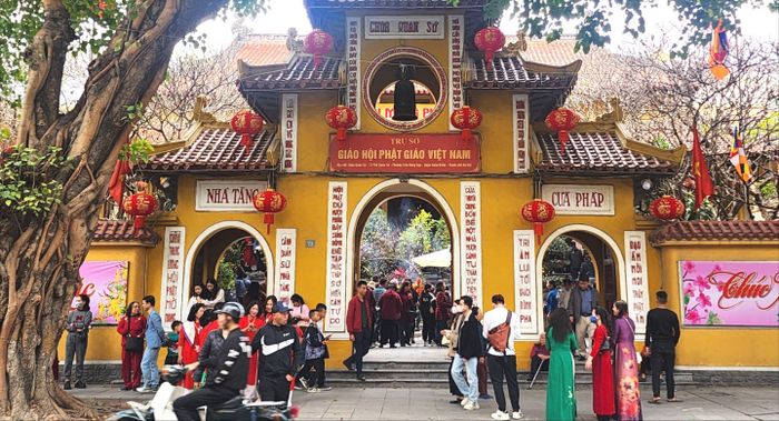 Chùa Quán Sứ (Hà Nội). Ảnh THU HÀ