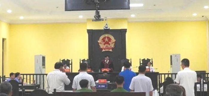 Các bị cáo tại phiên tòa sơ thẩm