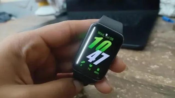 Galaxy Fit 3 cũng được ghi nhận gặp lỗi sọc xanh, dù hiện mới chỉ xuất hiện ở một số trường hợp cá biệt.