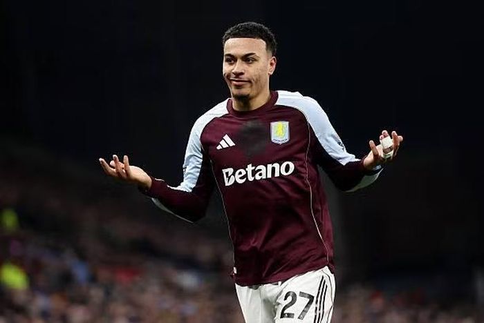 Mùa trước, Rogers có 14 bàn và 11 kiến tạo qua 55 trận, góp công lớn giúp đội vô địch Europa League và cán đích trong top 4 của Ngoại hạng Anh.