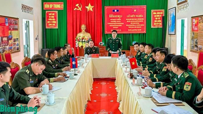 Đại tá Đỗ Ngọc Vĩnh, Chỉ huy trưởng Ban Chỉ huy Bộ đội Biên phòng tỉnh Thanh Hóa phát biểu tại Lễ kết nghĩa. Ảnh: Hải Chuyền