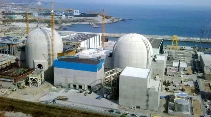 Nhà máy điện hạt nhân Darkhovin của Iran.