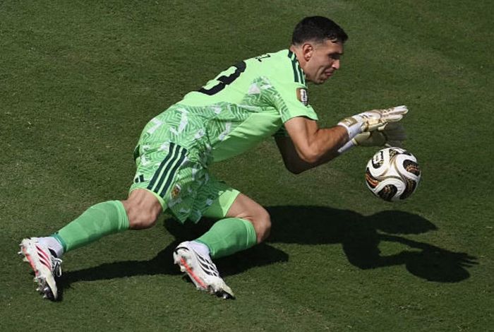 Emiliano Martinez cản phá tới 11 lần trong trận chung kết