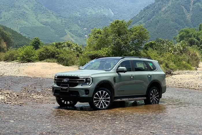 Ford Everest vừa được nâng cấp lên bản mới 2026 hồi tháng 5.