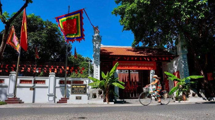 Dẫu trải qua nhiều đổi thay, những cổng làng cổ vẫn là dấu tích đặc biệt của Hà Nội xưa giữa nhịp phát triển đô thị hôm nay. Hình ảnh "làng trong phố, phố trong làng" tiếp tục phản ánh sự song hành giữa các giá trị truyền thống và diện mạo hiện đại của Thủ đô.