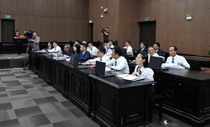 Các luật sư tham gia bào chữa cho bị cáo trong đại án xảy ra tại Bộ Y tế.