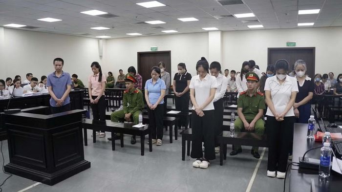 Bị cáo Phạm Vũ Khiêm và đồng phạm.