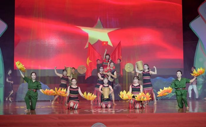 Tiết mục dự thi của Cao su Chư Prông