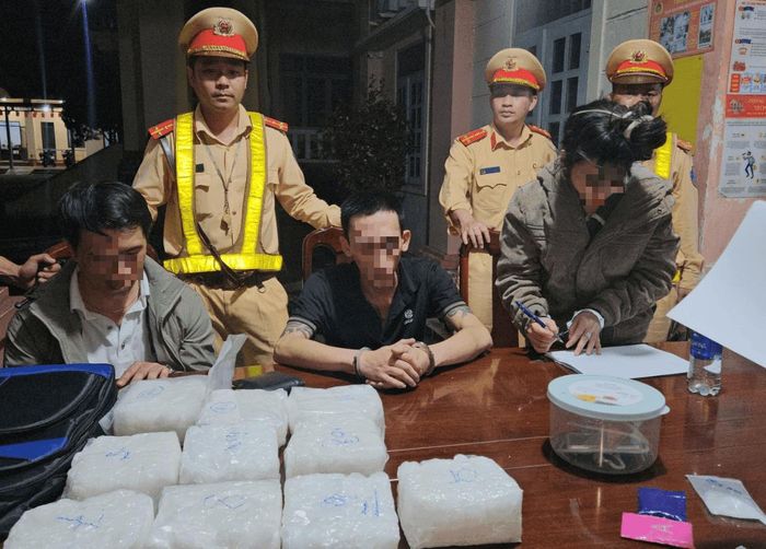 3 đối tượng cùng tang vật 10kg ma túy đá.