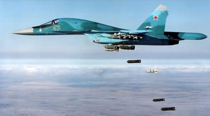 Máy bay chiến đấu Su-34 (tiêm kích bom Su-34). Ảnh: militarywatchmagazine.com