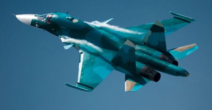 Su-34M thuộc lô sản xuất mới nhất với ăng-ten mới. Ảnh: militarywatchmagazine.com