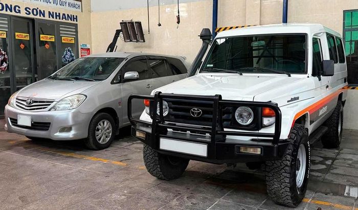 HZJ78 Troopy là kích thước đồ sộ.