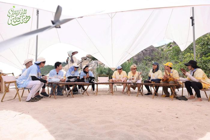 Màn tranh tài trên bãi cát mang đến nhiều tình huống vui nhộn cho tập 7