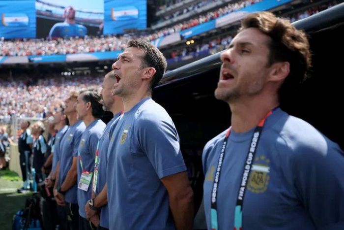 HLV Scaloni cùng Argentina ở rất gần việc bảo vệ thành công chức vô địch World Cup...