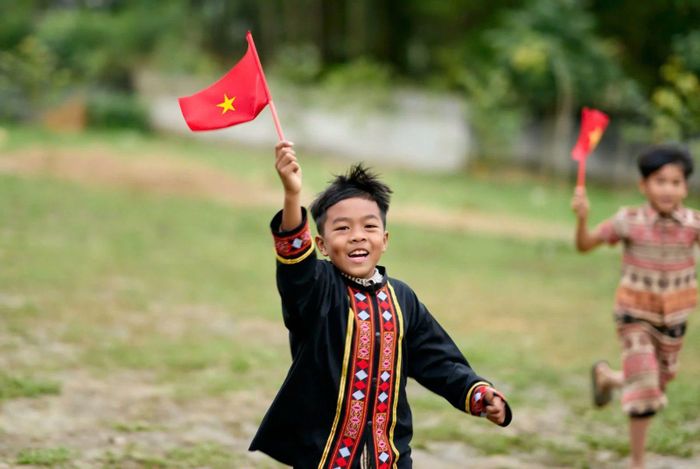 Theo dự thảo Nghị định, học sinh được ưu tiên vào các trường phổ thông dân tộc bán trú, nội trú, trường phổ thông nội trú tại các xã biên giới đất liền và trường phổ thông công lập phù hợp. Ảnh: Cổng Thông tin Bộ Giáo dục và Đào tạo.