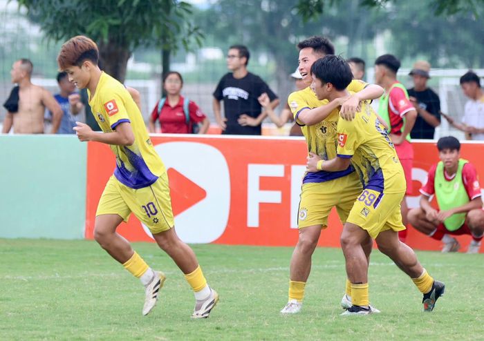 Hà Nội ghi tên vào bán kết. Ảnh: VFF
