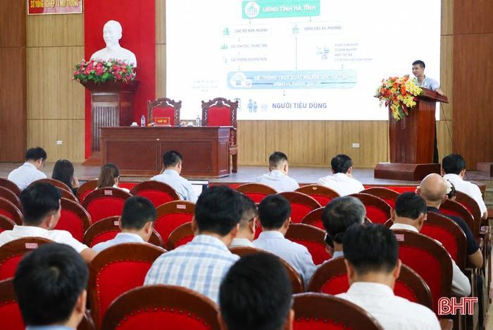 Toàn cảnh hội nghị.
