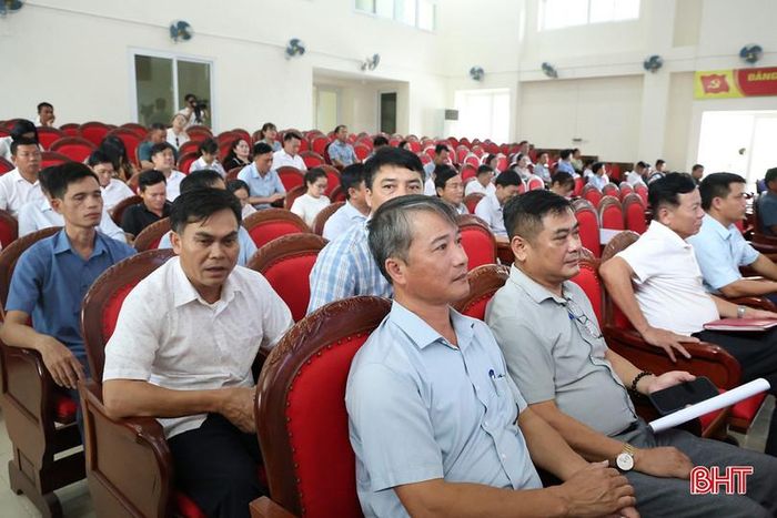 Các đại biểu tham dự hội nghị.