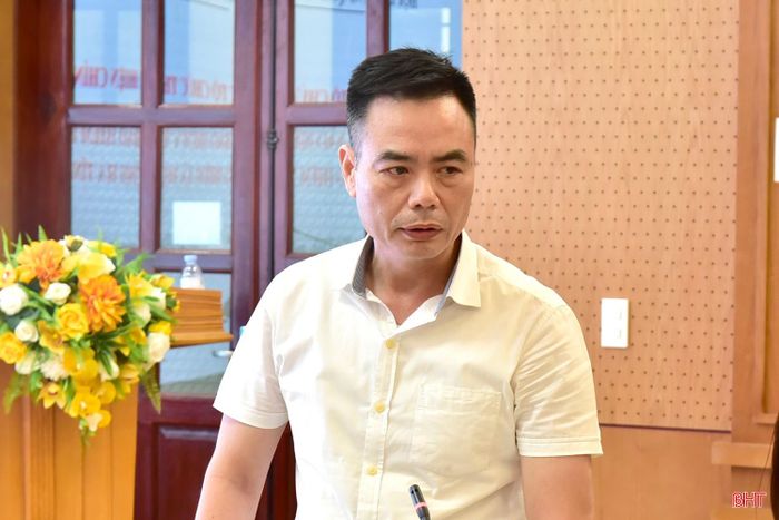Phó Chánh Văn phòng Hội đồng Quản lý BHXH Việt Nam Lương Tuấn Anh phát biểu tại buổi làm việc.