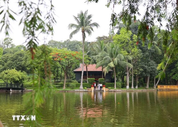 Khu Di tích Chủ tịch Hồ Chí Minh tại Phủ Chủ tịch ẩn chứa những phẩm chất trí tuệ, tư tưởng, phong cách cao đẹp của một bậc vĩ nhân. (Ảnh: Thanh Tùng/TTXVN)