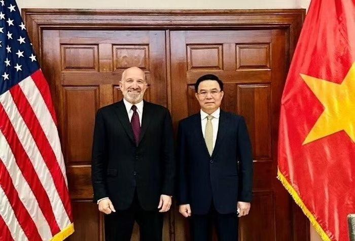 Bộ trưởng Bộ Công Thương Lê Mạnh Hùng làm việc với Bộ trưởng Thương mại Hoa Kỳ Howard Lutnick. (Nguồn: Vụ phát triển thị trường nước ngoài)