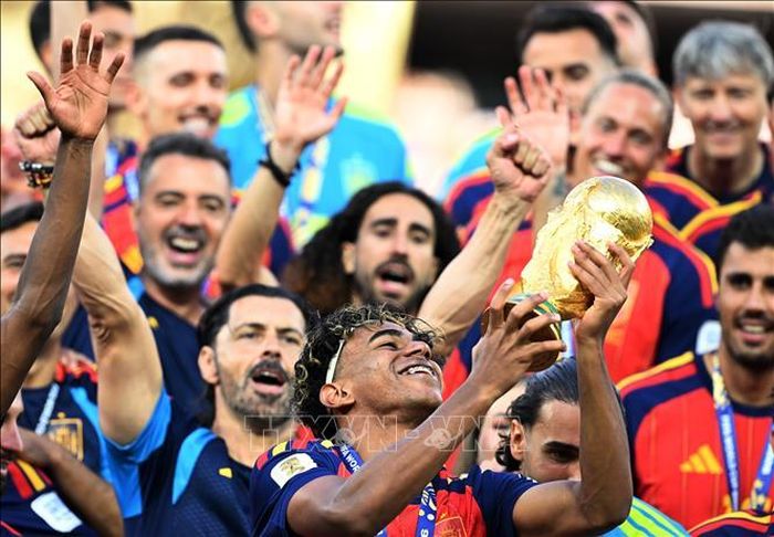 Giây phút đăng quang vô địch World Cup 2026 của đội tuyển Tây Ban Nha. Ảnh: THX/TTXVN phát