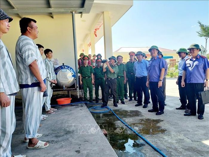 Kiểm tra việc chấp hành pháp luật tại trại tạm giam số 02 Công an tỉnh Gia Lai.