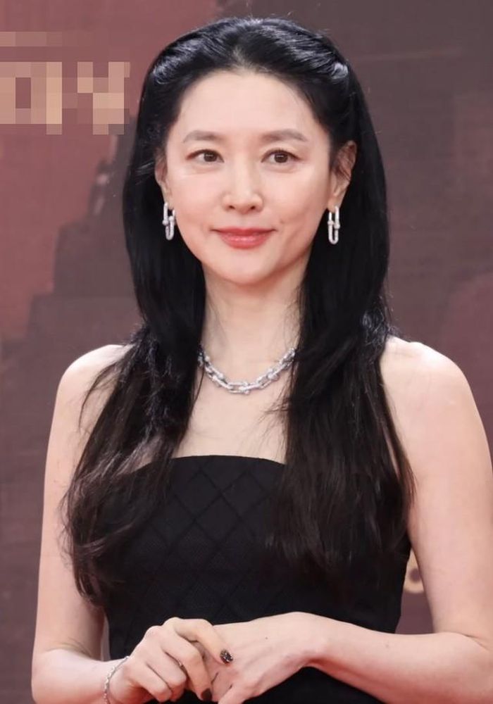 Lee Young Ae.