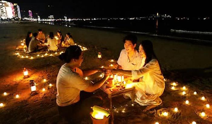 Dạ tiệc sẽ là dịp để mỗi người tìm lại những cảm xúc giản dị gắn bó với tuổi thơ.