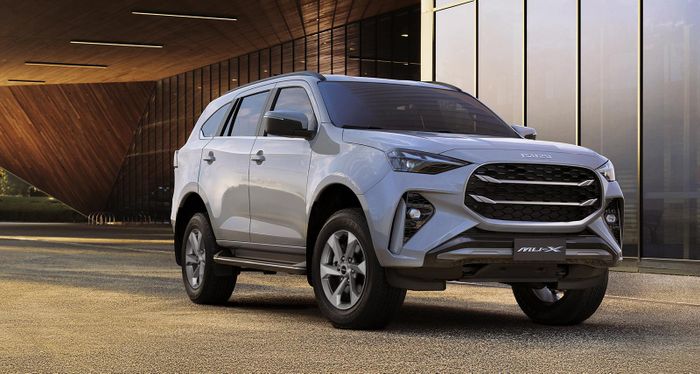 Sự bền bỉ của động cơ dầu Isuzu Mu-X B7 luôn là một điểm cộng.