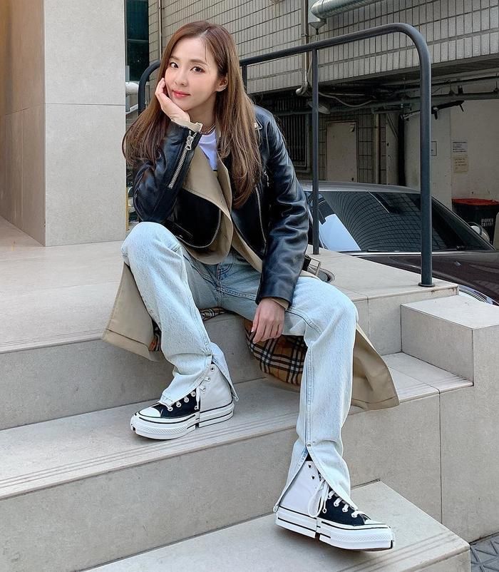 Sandara Park kể rằng dù đã chính thức xác nhận mối quan hệ với nhau nhưng số lần gặp mặt thực tế lại vô cùng ít ỏi.
