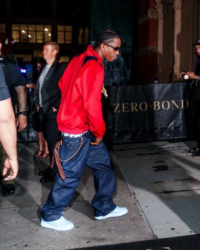 Đây không phải lần đầu Travis Scott bị nhắc tên trong những vụ xô xát tại các sự kiện dành cho giới thượng lưu.