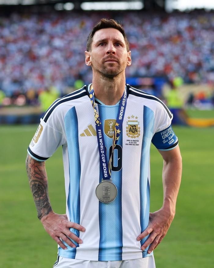Messi đã khép lại kỳ World Cup huyền thoại, để lại di sản bất tử cho Argentina dù không thể lần thứ hai nâng cao cúp vàng. Ảnh: FIFA