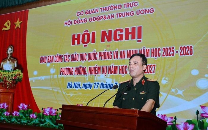 Trung tướng Nguyễn Quốc Toản phát biểu tại hội nghị.