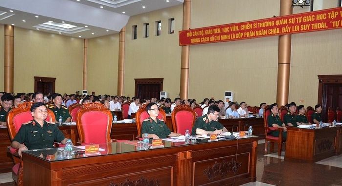 Các đại biểu dự hội nghị