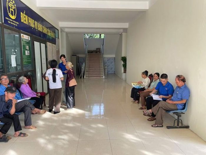 Sau hơn 1 năm thực hiện mô hình chính quyền địa phương 2 cấp, bộ máy chính quyền xã Yên Bài từng bước hoạt động ổn định, nâng cao hiệu quả phục vụ người dân