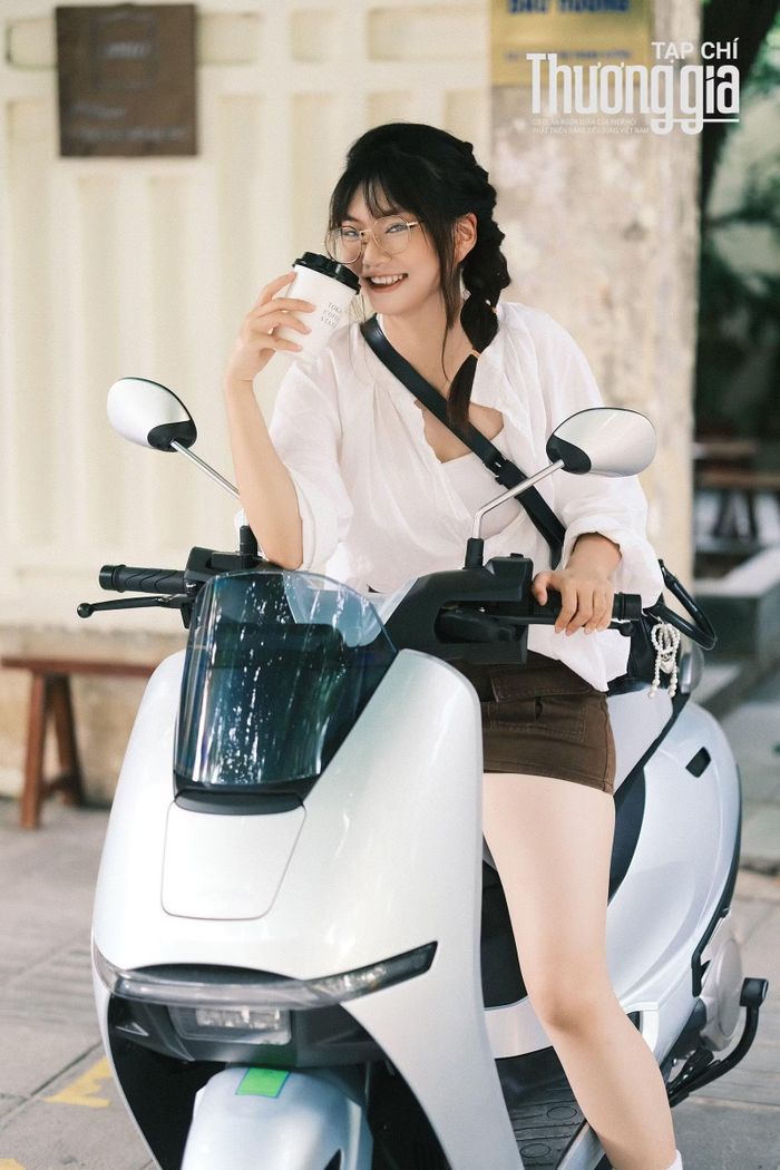 Chị em phụ nữ cũng hoàn toàn có thể yên tâm khi vận hành Honda UC3