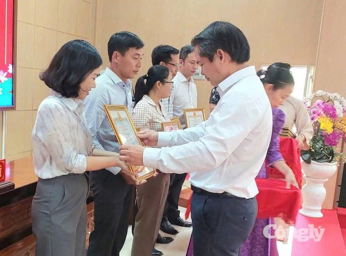 Đảng ủy xã Vĩnh Hưng (tỉnh Tây Ninh) ghi nhận nhiều kết quả tích cực.