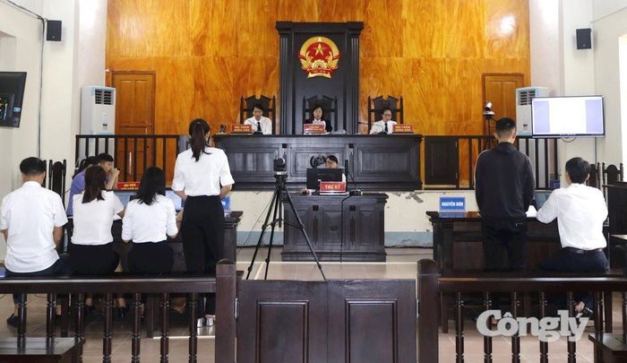 Một phiên tòa dân sự.