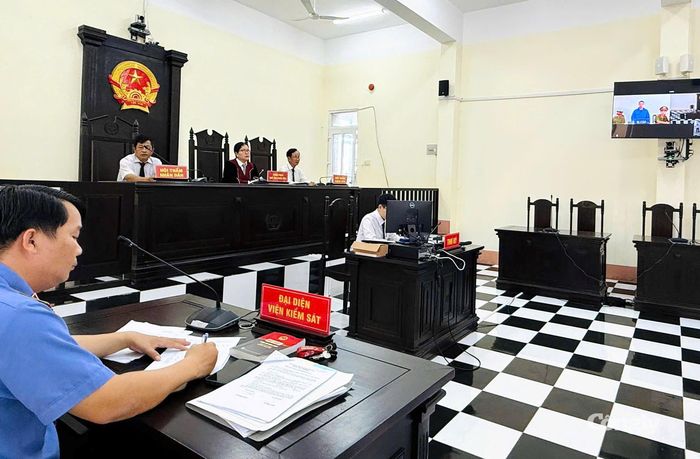 TAND khu vực 6 - Cần Thơ tăng cường tổ chức các phiên tòa trực tuyến nhằm nâng cao hiệu quả giải quyết án trong đợt thi đua "90 ngày giải quyết đơn, án".